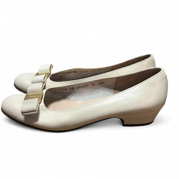 Vintage Salvatore Ferragamo Cream Heels Size 8 - Picture 5 of 8